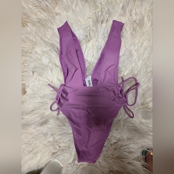 Womens Purple One Piece Swimsuit Bundle Of Swimwear Will Have Discount - Picture 2 of 2